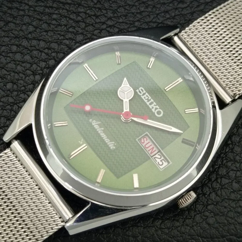 Vintage 1971 Seiko Automatic Mens Silver Watch W/daydate & Gold Accents